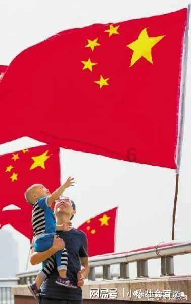 小艾比摄影家